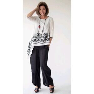 Aria Handmade Womens Frida Tunic Black White 3/4 Sleeve embroidered Rayon Size M
